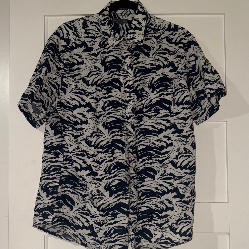 Eddie Bauer Navy and White Casual Shirt